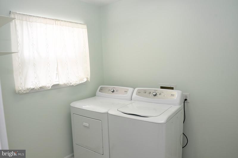 9150 Runaldue Road Manassas, VA 20110 - Photo 11 of 23 Large Laundry Room off the Kitchen