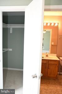 9150 Runaldue Road Manassas, VA 20110 - Photo 20 of 23 Walk in Closet