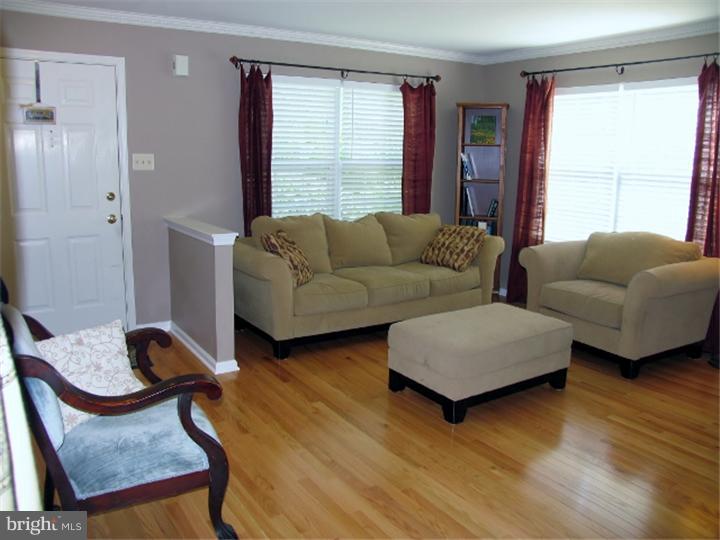 5505 Rinker Circle, Unit 345 Doylestown, PA 18902 - Photo 4 of 19 Living Room