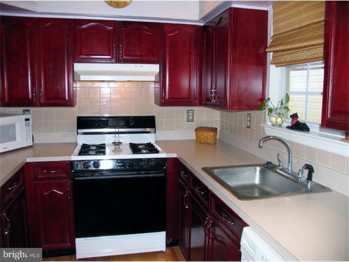 5505 Rinker Circle, Unit 345 Doylestown, PA 18902 - Photo 9 of 19 Kitchen