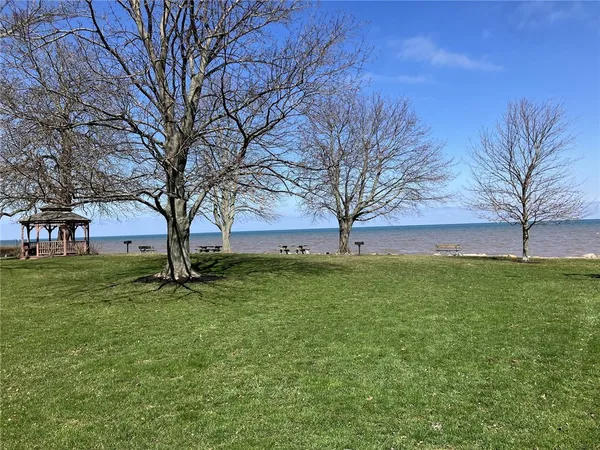 $187,900 | 8701 Lakeview Drive, Somerset, NY 14012