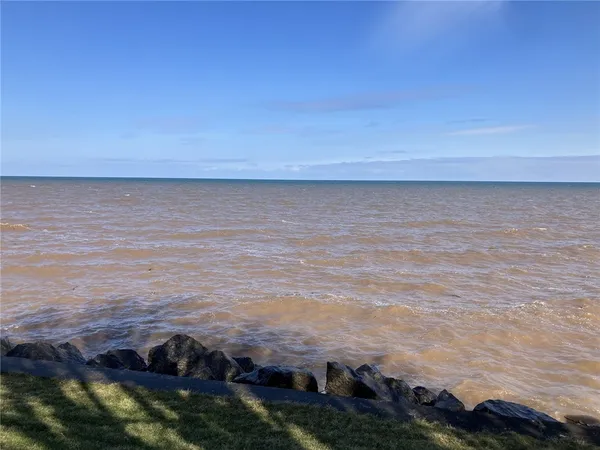 $187,900 | 8701 Lakeview Drive, Somerset, NY 14012