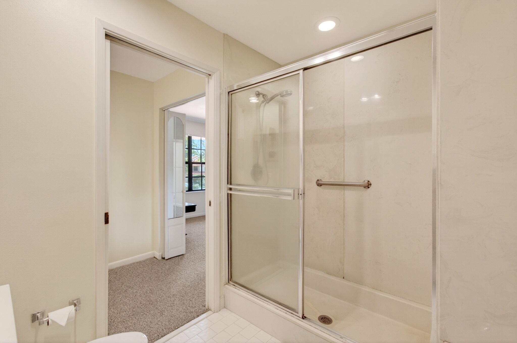 7865 La Mirada Drive Boca Raton, FL 33433 - Photo 41 of 61 Master shower
