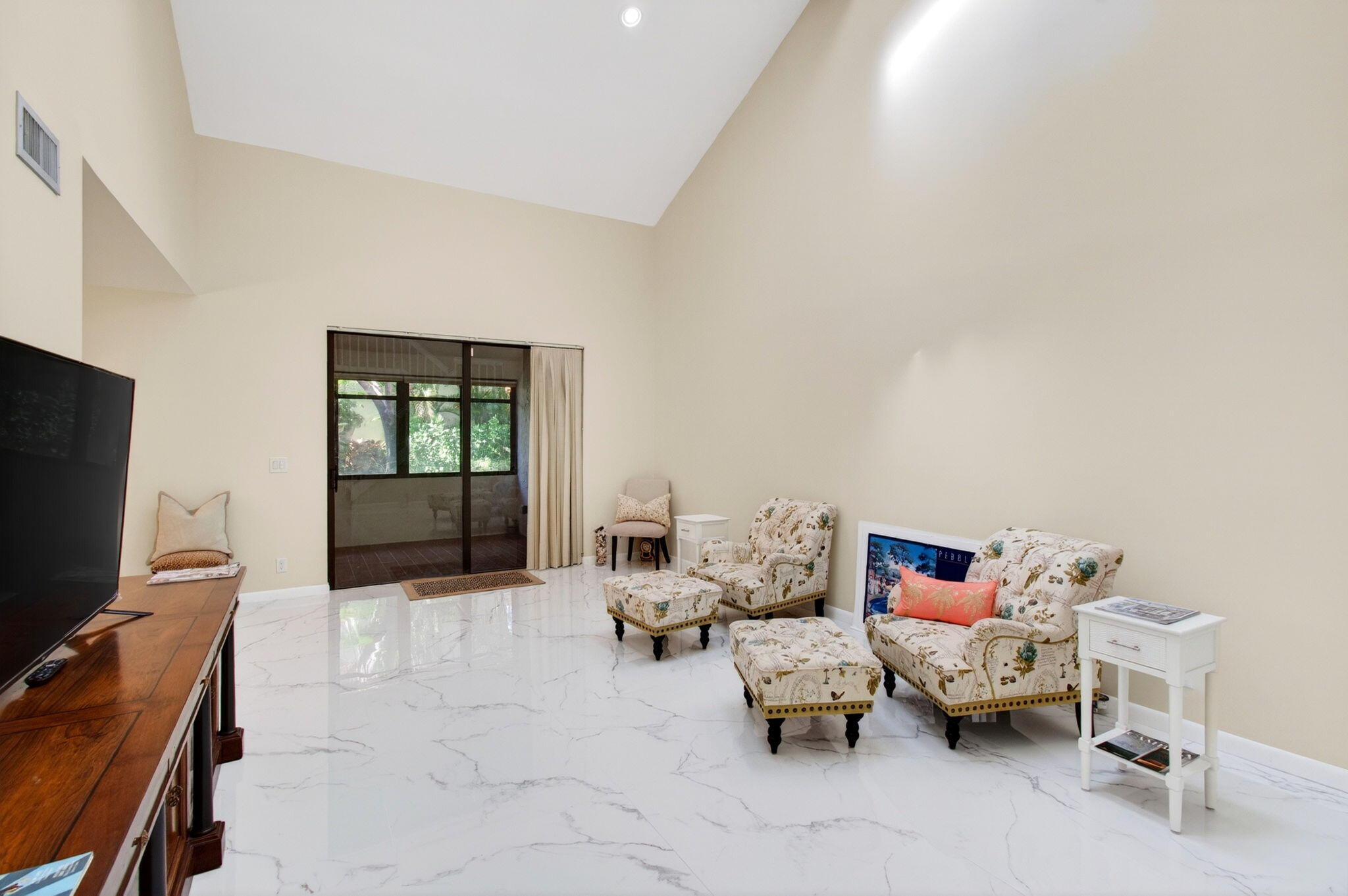 7865 La Mirada Drive Boca Raton, FL 33433 - Photo 7 of 61 Living area