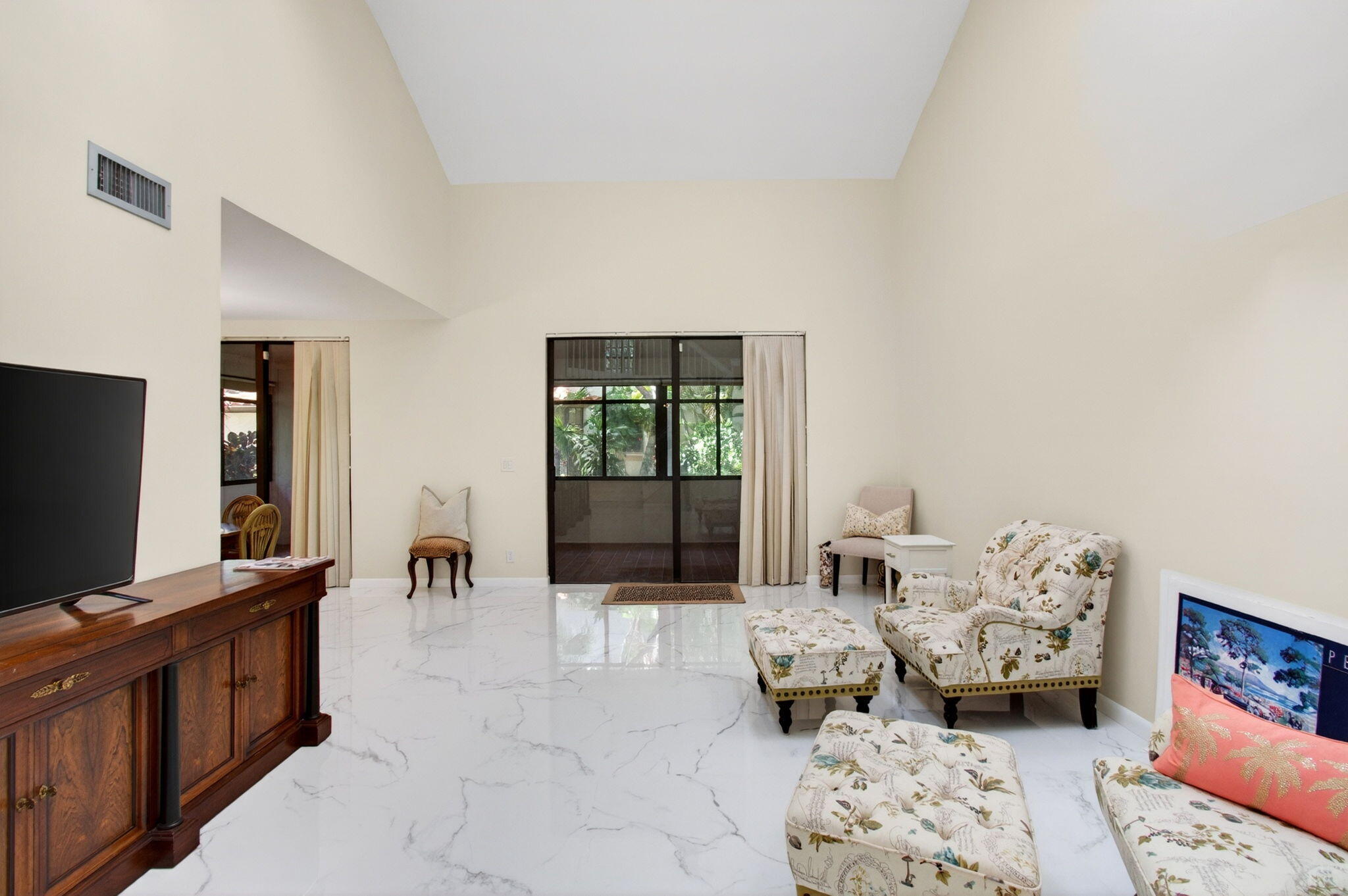 7865 La Mirada Drive Boca Raton, FL 33433 - Photo 9 of 61 Living area