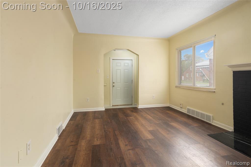 8348 Terry Street Detroit, MI 48228 - Photo 3 of 23