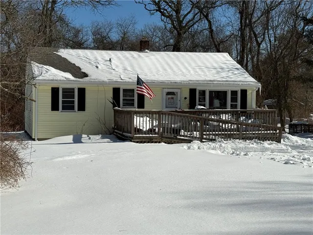 $329,000 | 1255 S Road, South Kingstown, RI 02879