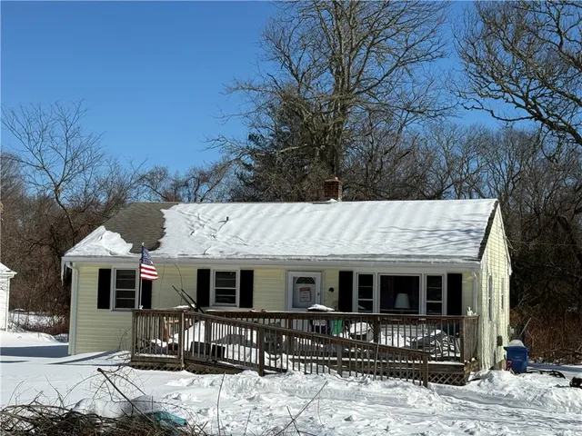 $329,000 | 1255 S Road, South Kingstown, RI 02879