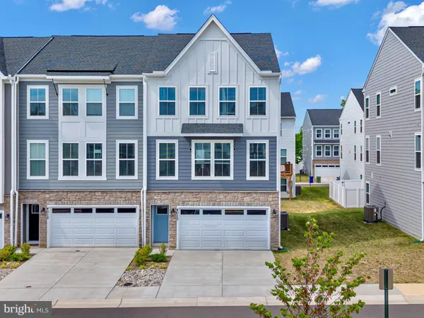 $3,099 | 4013 Singerville Court, Fredericksburg, VA 22408