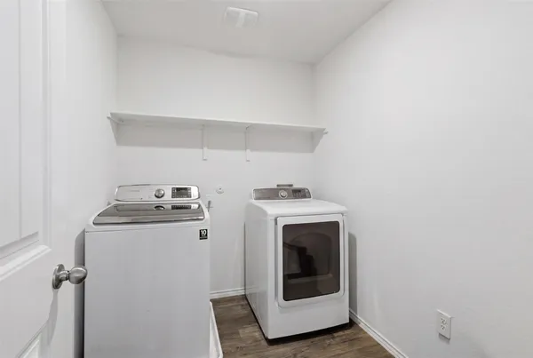 $2,300 | 19017 Romano Drive, Elgin, TX 78621