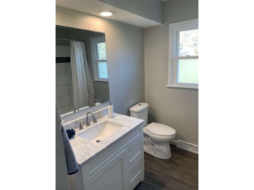 19075 Wells Ferry Road Bettendorf, IA 52722 - Photo 14 of 24 Gallery Image 14