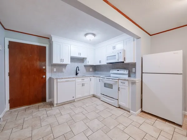 $305,000 | 39 Pleasant Street, Unit A6, Northborough, MA 01532