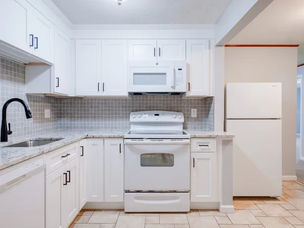 $305,000 | 39 Pleasant Street, Unit A6, Northborough, MA 01532