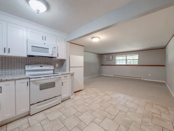 $305,000 | 39 Pleasant Street, Unit A6, Northborough, MA 01532