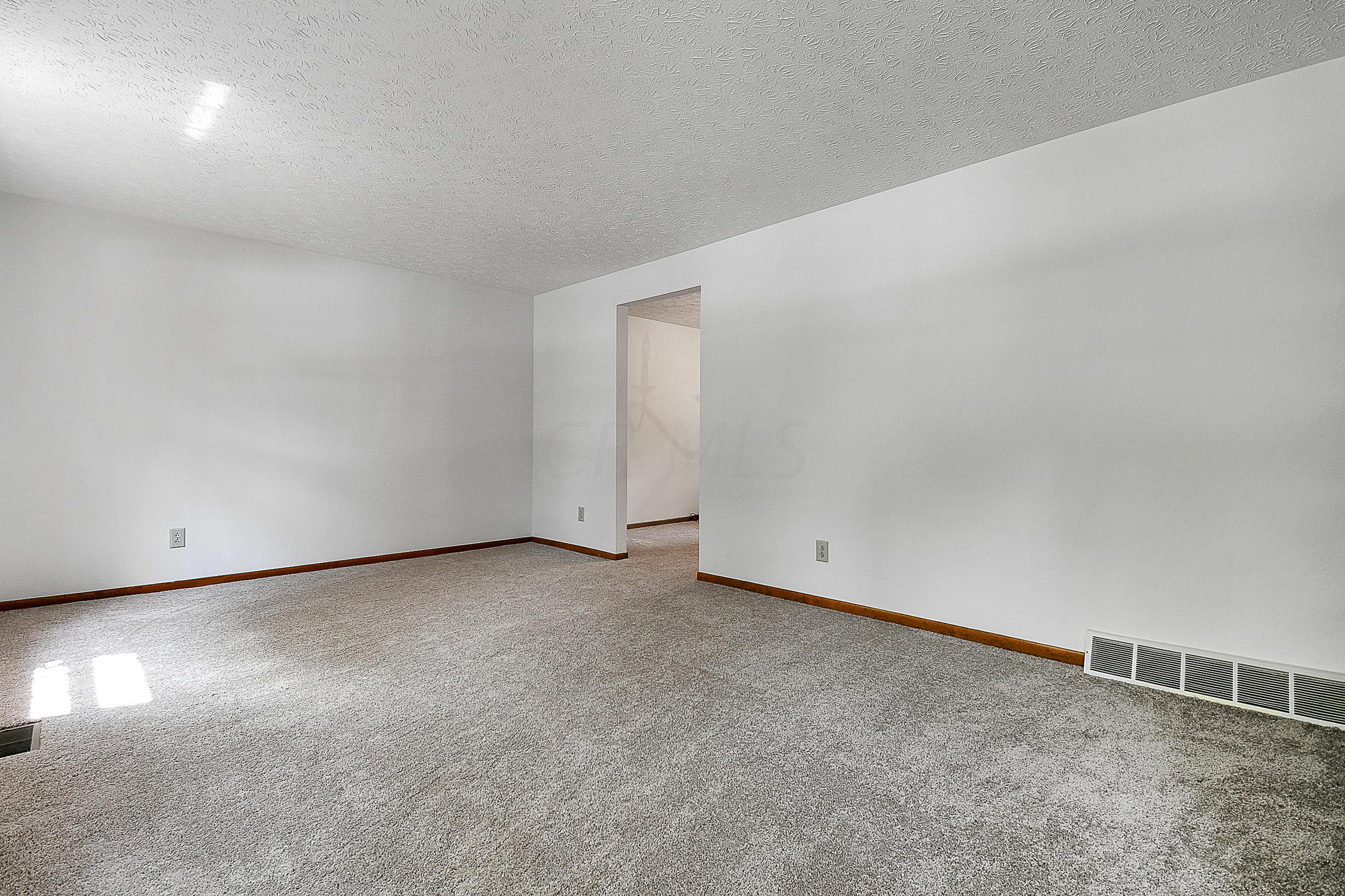 2412 Willis Road Dublin, OH 43016 - Photo 13 of 28 Gallery Image 13