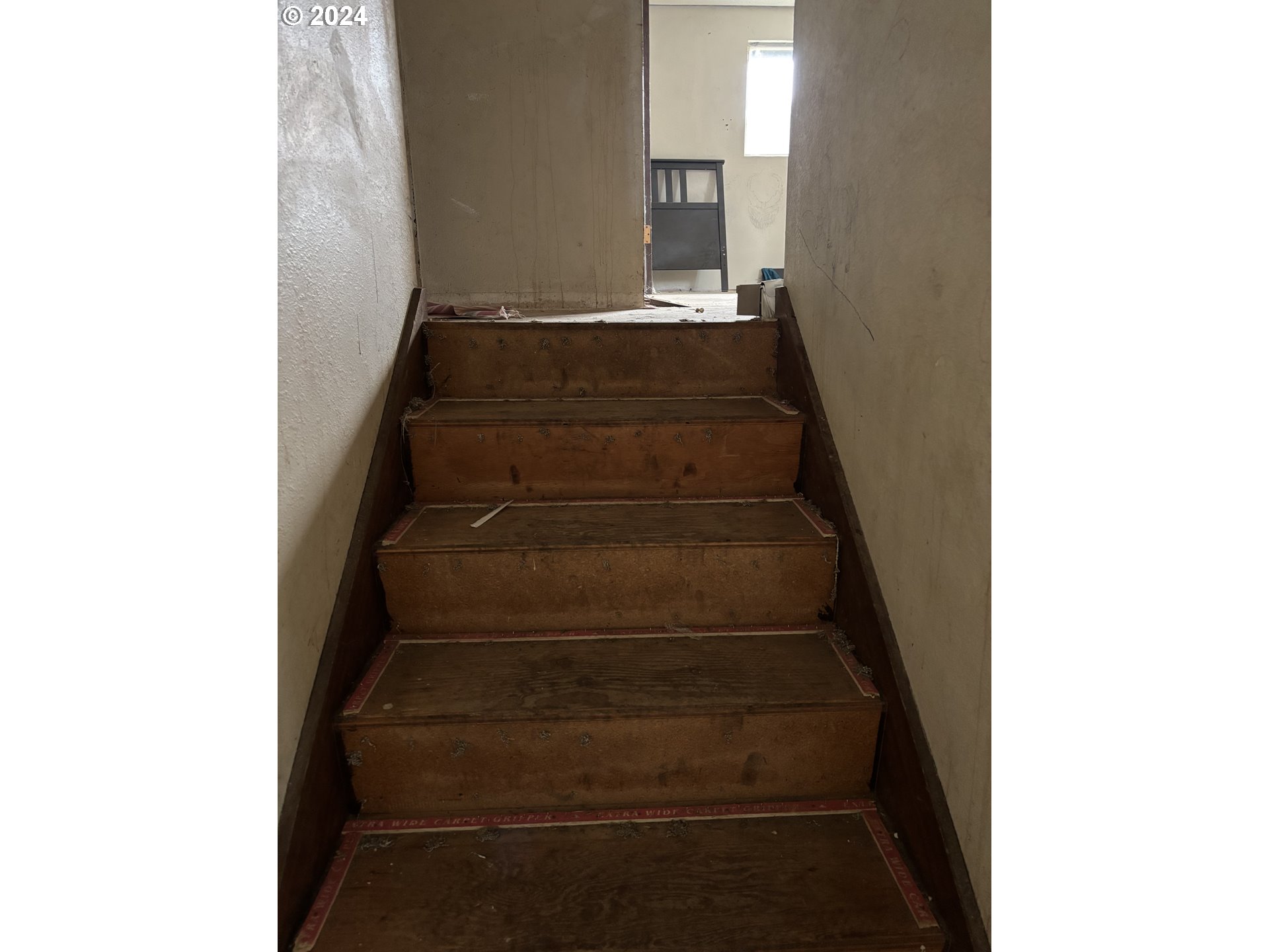 17126 Southeast Bush Street Portland, OR 97236 - Photo 6 of 17 a view of entryway
