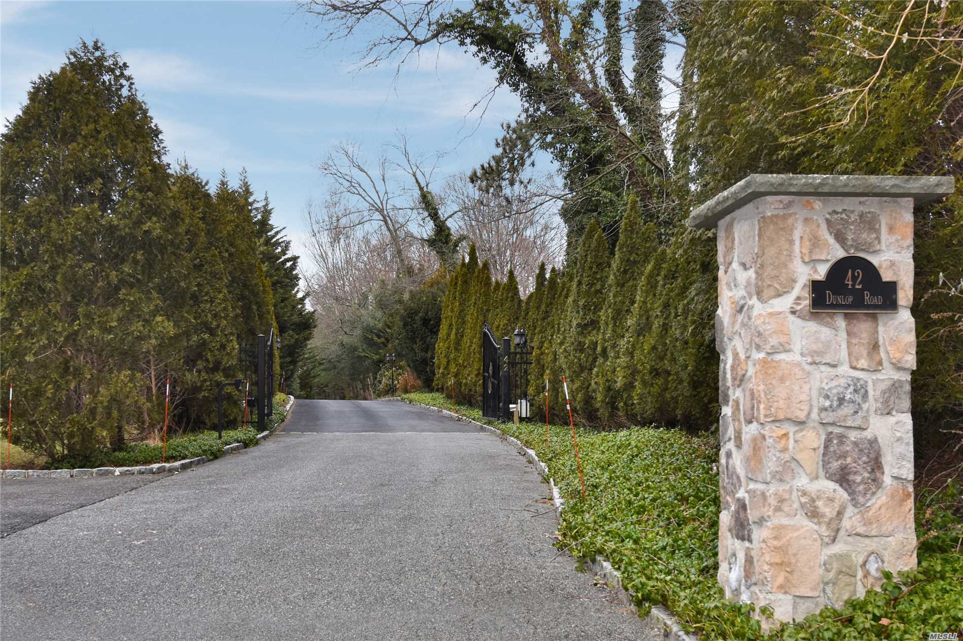 42 Dunlop Road Huntington, NY 11743 - Photo 2 of 20 Gated Entryway