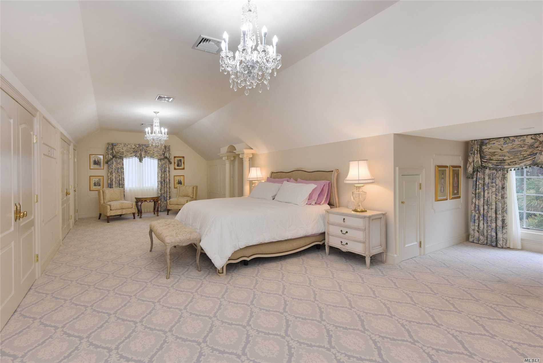 42 Dunlop Road Huntington, NY 11743 - Photo 13 of 20 Master Bedroom