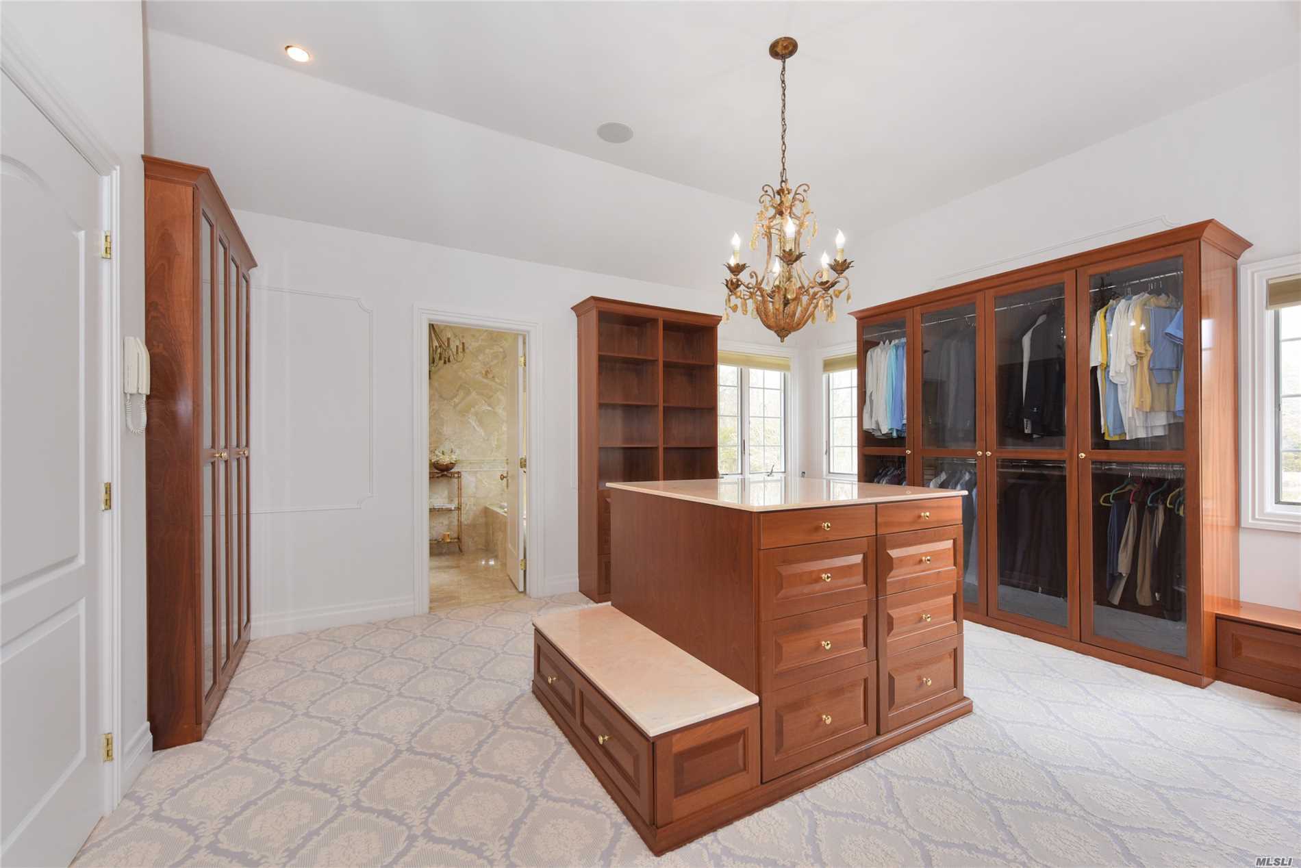 42 Dunlop Road Huntington, NY 11743 - Photo 14 of 20 Master Closet