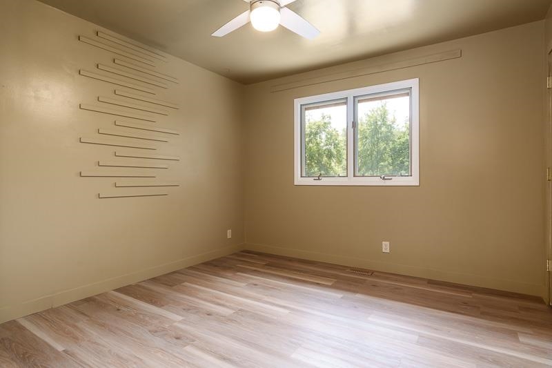 14 Terrace View Boulevard Oregon, IL 61061 - Photo 35 of 50 an empty room with a window