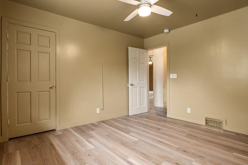 14 Terrace View Boulevard Oregon, IL 61061 - Photo 36 of 50 a view of empty room with wooden floor