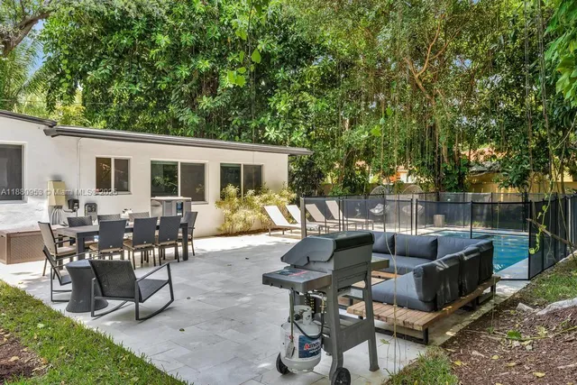 $1,100,000 | 147 Northwest 87th Street, El Portal, FL 33150