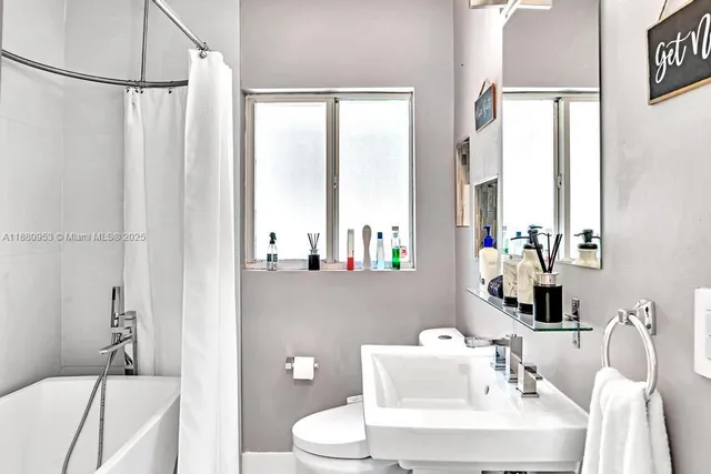 $1,100,000 | 147 Northwest 87th Street, El Portal, FL 33150