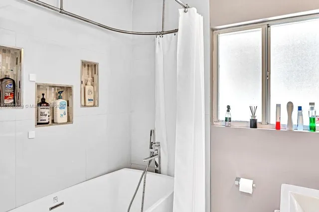 $1,100,000 | 147 Northwest 87th Street, El Portal, FL 33150