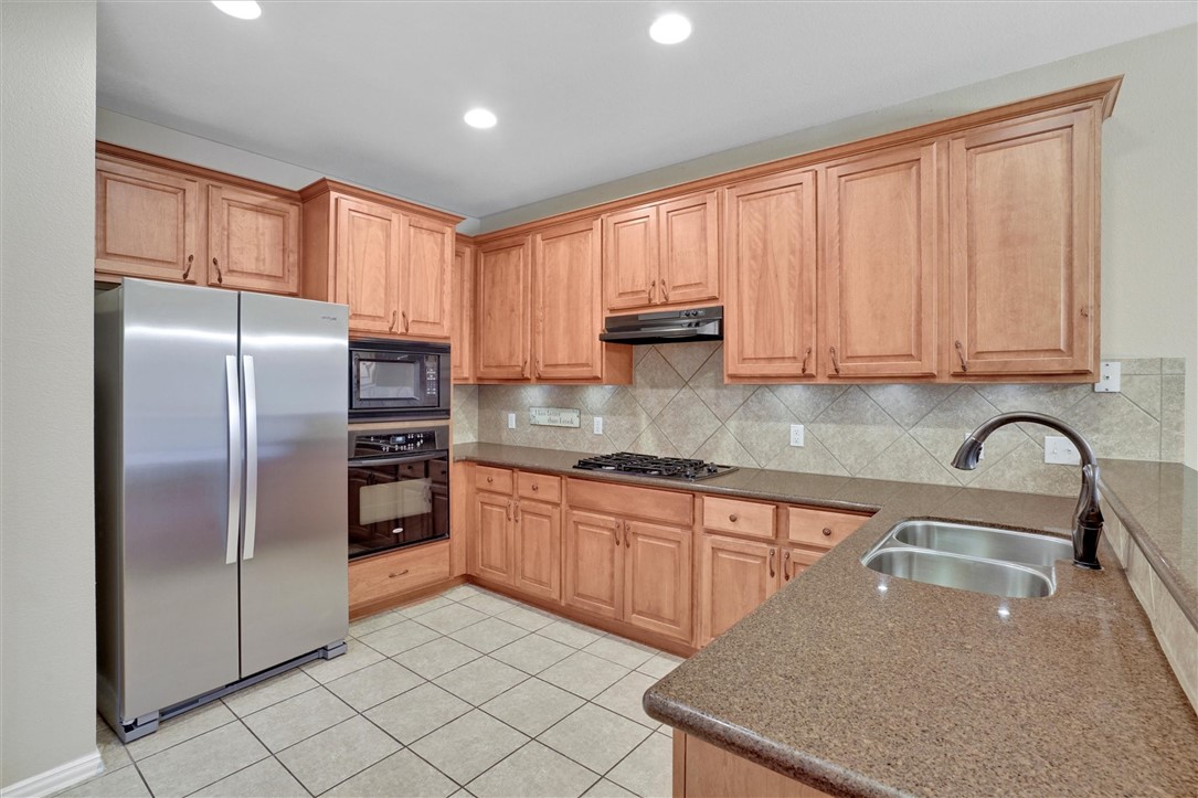 2001 Singing Hills Leander, TX 78641 - Photo 6 of 20