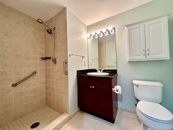 $4,200 | 1 Nassau Street, Unit 2007, Boston, MA 02111