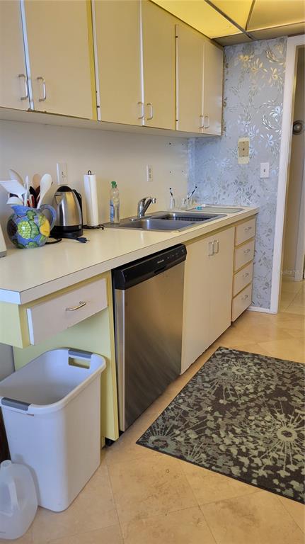 1000 Longboat Club Road, Unit 406 Longboat Key, FL 34228 - Photo 5 of 48