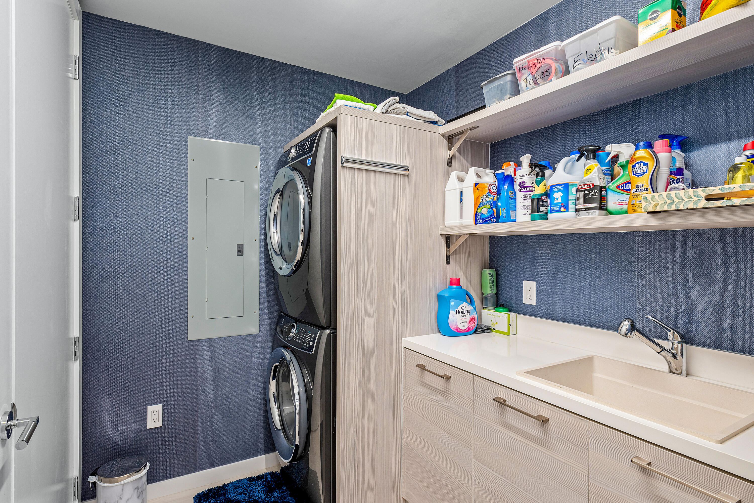 200 Southeast Mizner Boulevard, Unit 216 Boca Raton, FL 33432 - Photo 25 of 59 Laundry