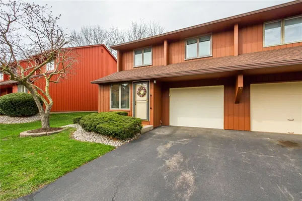 $225,000 | 7 Treetop Drive, Perinton, NY 14450