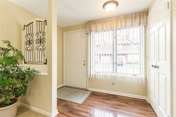 $225,000 | 7 Treetop Drive, Perinton, NY 14450