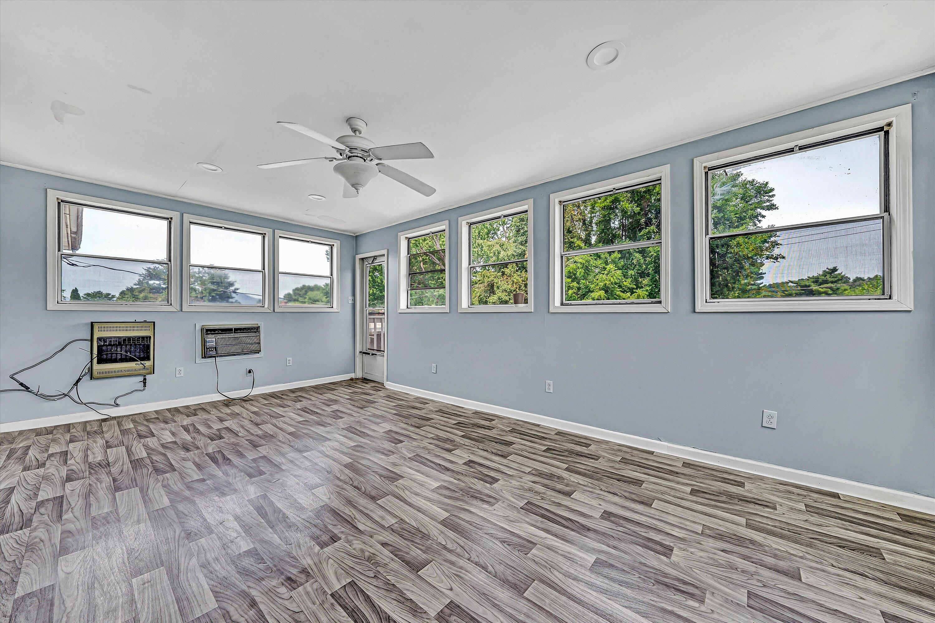 508 Santee Road Roanoke, VA 24019 - Photo 9 of 32 09-DSC00235