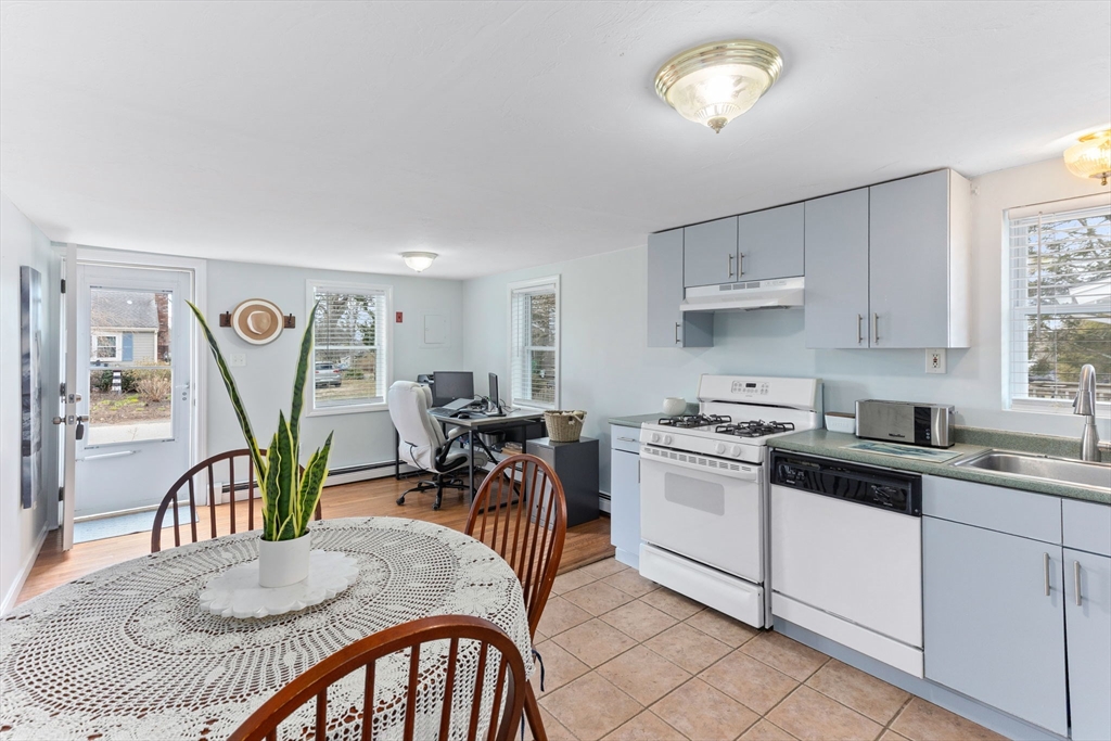 10 Regent Avenue Wareham, MA 02571 - Photo 19 of 39
