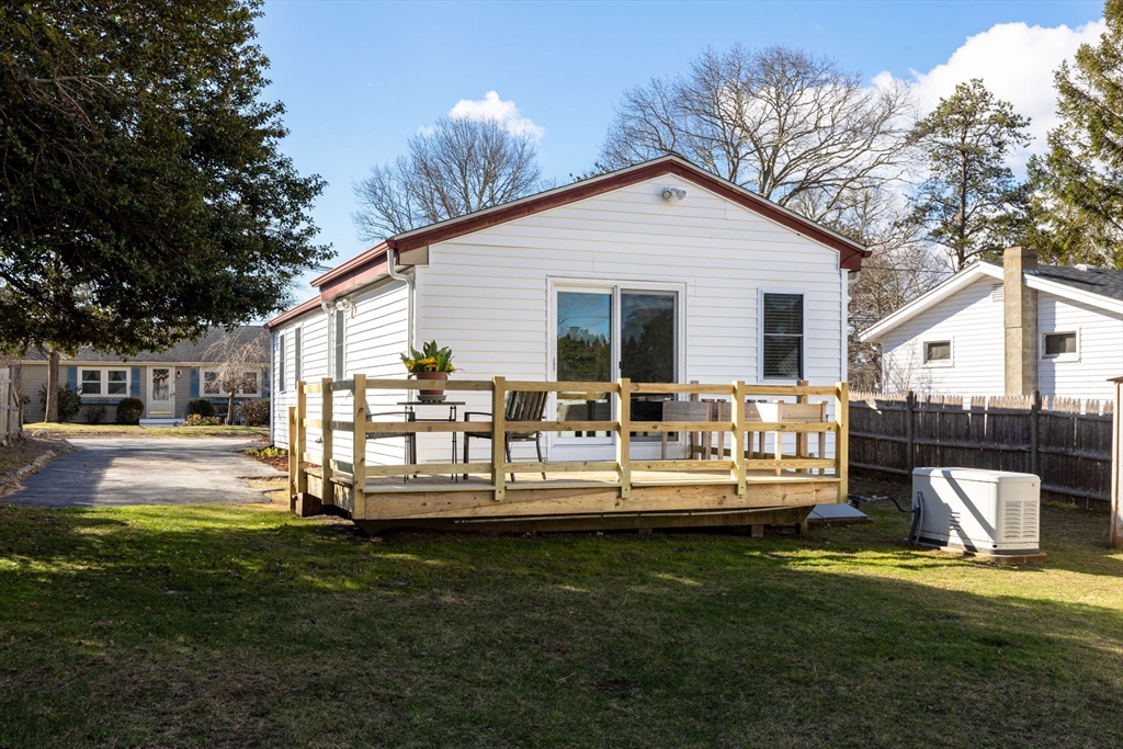 10 Regent Avenue Wareham, MA 02571 - Photo 8 of 39