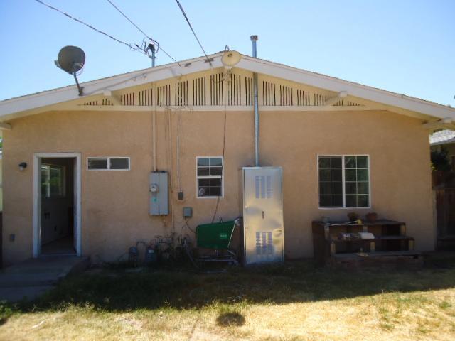 1340 E Street Reedley, CA 93654 - Photo 11 of 12