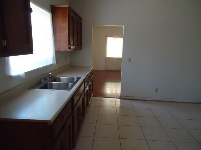 1340 E Street Reedley, CA 93654 - Photo 7 of 12