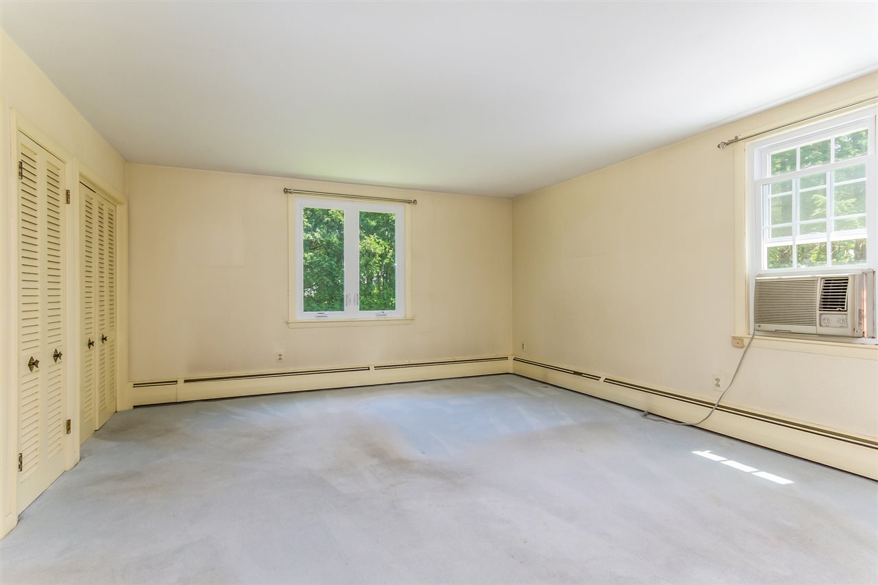 1029 Ray Street Manchester, NH 03104 - Photo 15 of 34 Gallery Image 15