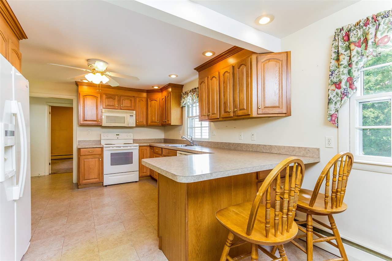 1029 Ray Street Manchester, NH 03104 - Photo 10 of 34 Gallery Image 10
