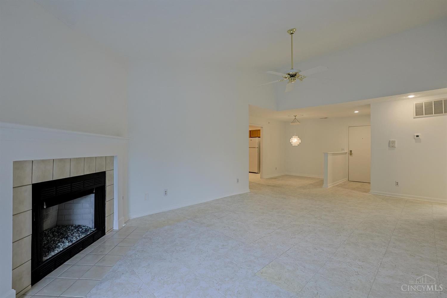 4341 Regency Ridge Court, Unit 303 Cincinnati, OH 45248 - Photo 7 of 25