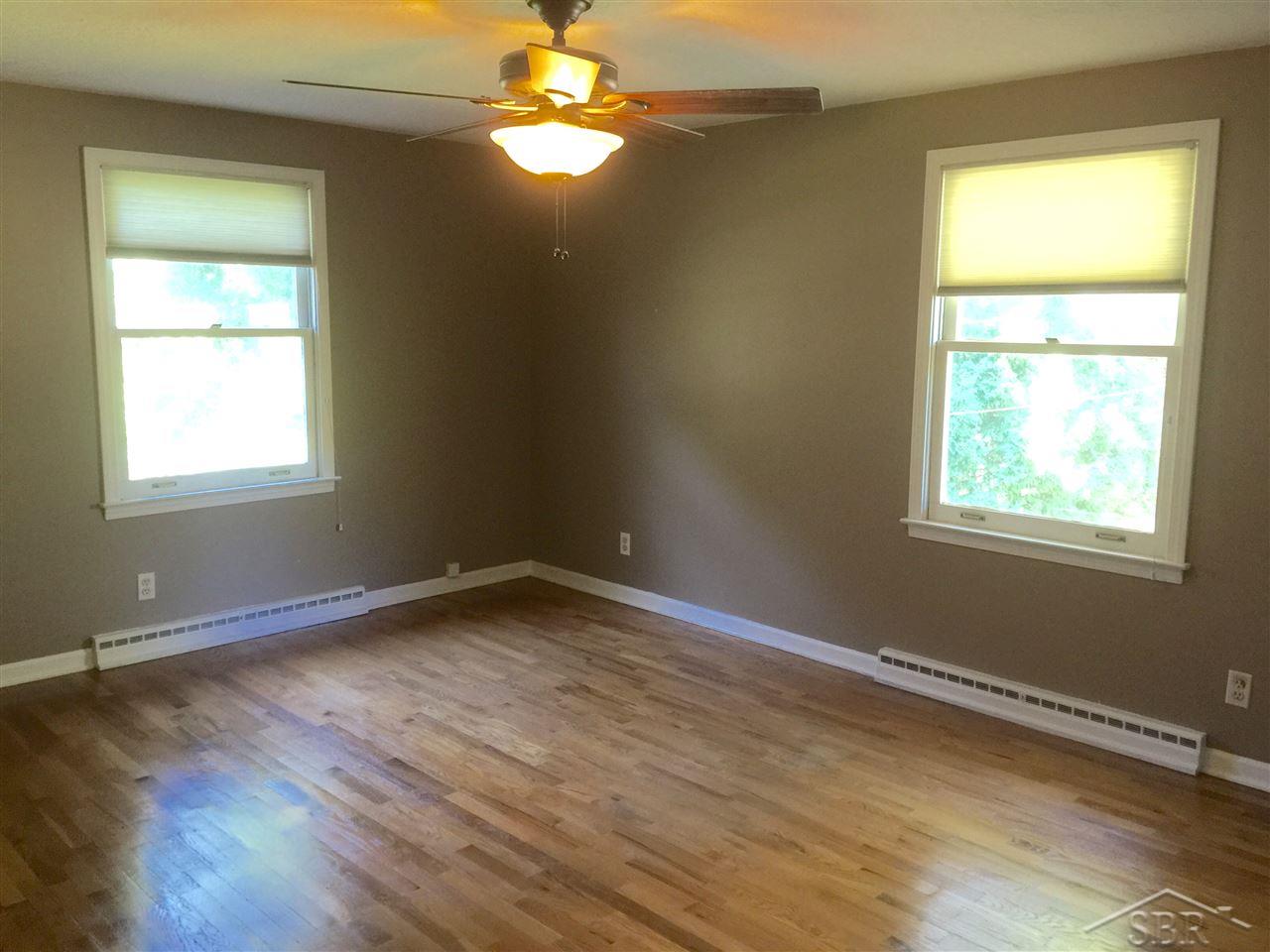 790 Somerset Road Saginaw, MI 48638 - Photo 8 of 22 31257933-7.JPG