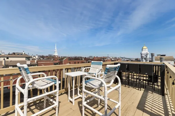 $675,000 | 371 Hanover Street, Unit 2, Boston, MA 02113