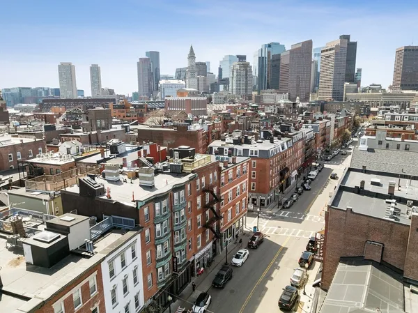 $675,000 | 371 Hanover Street, Unit 2, Boston, MA 02113