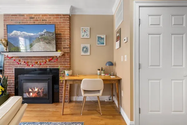 $675,000 | 371 Hanover Street, Unit 2, Boston, MA 02113