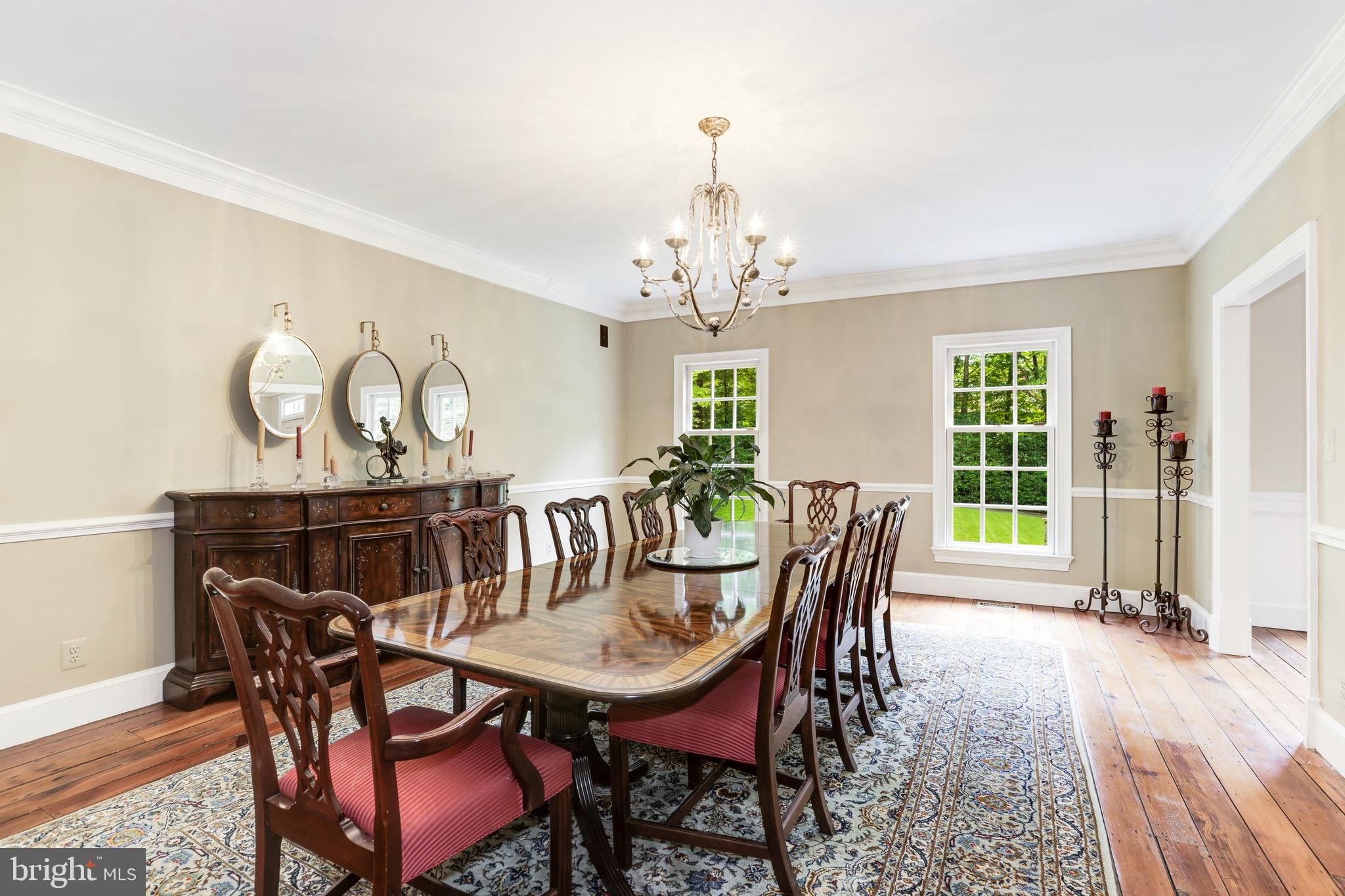 8523 Georgetown Pike McLean, VA 22102 - Photo 15 of 90 Dining room