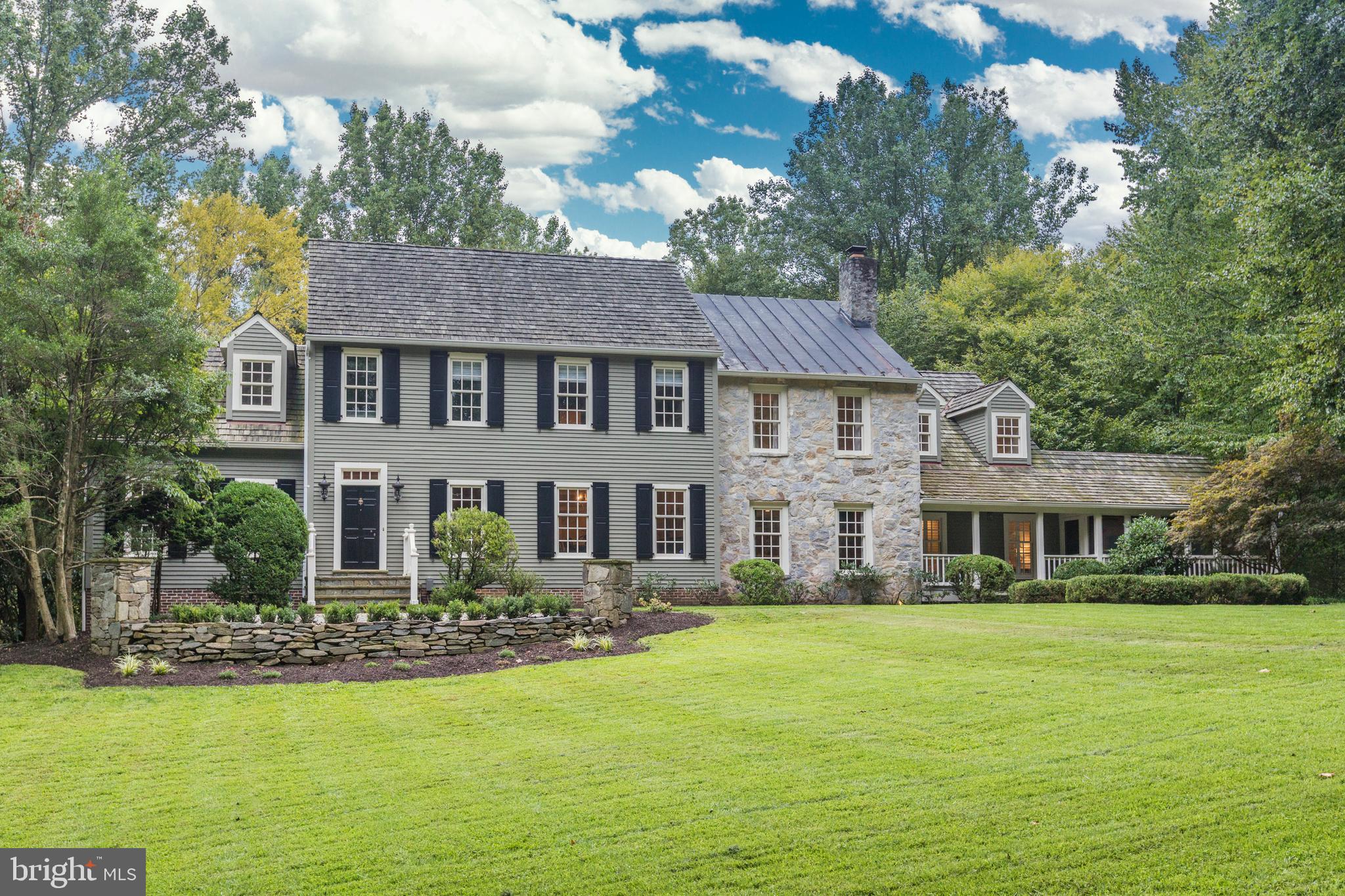 8523 Georgetown Pike McLean, VA 22102 - Photo 3 of 90 Luxurious Colonial on over 2 acres of land
