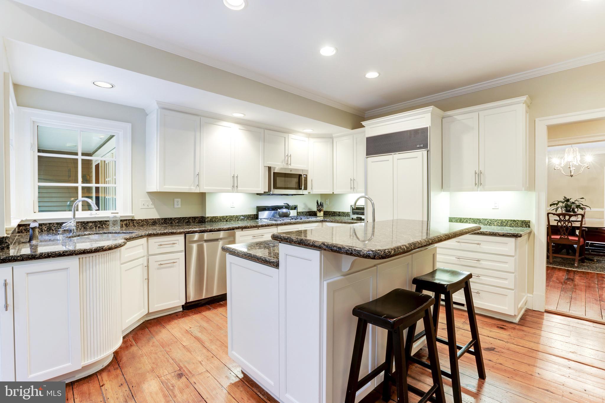 8523 Georgetown Pike McLean, VA 22102 - Photo 32 of 90