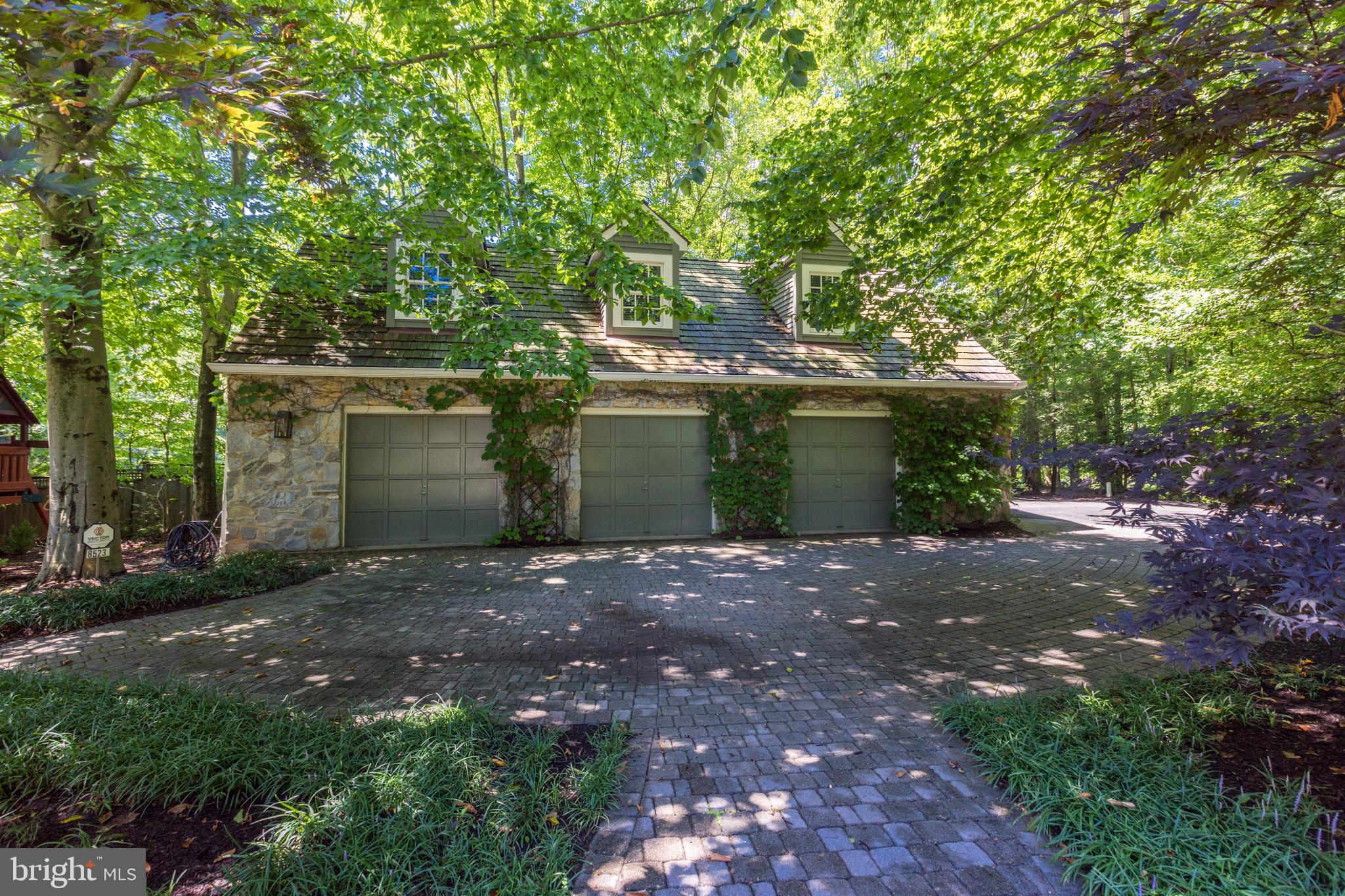 8523 Georgetown Pike McLean, VA 22102 - Photo 65 of 90 Carriage house